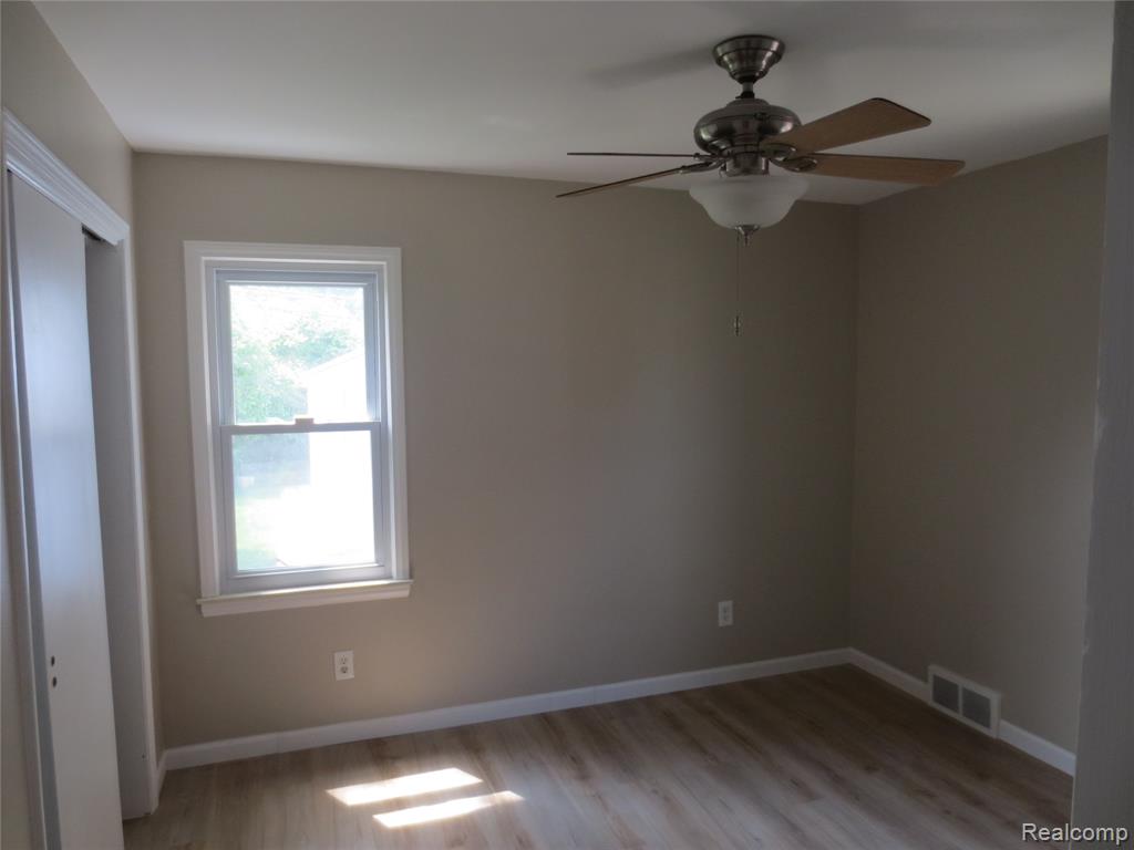 9535 Dixie, Redford, MI 48239 — Photo 16