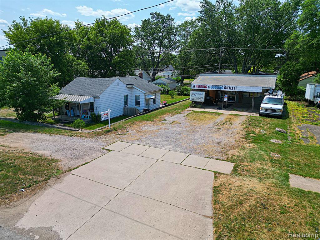 8411 N Middlebelt Road, Westland, MI