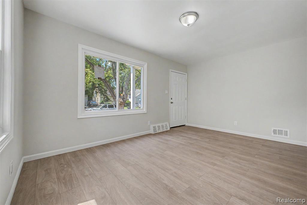 8300 Stout Street, Detroit, MI 48228 — Photo 7