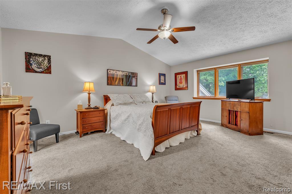 6547 Scenic Pines Court, Clarkston, MI — Photo 20