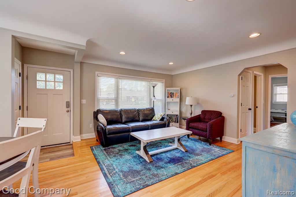 703 E BLOOMFIELD Avenue, Royal Oak, MI 48073 — Photo 5