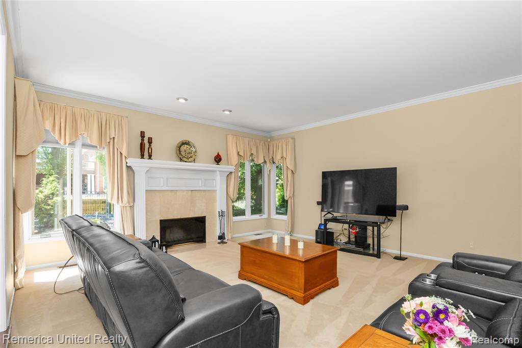 54501 Salem Drive, Shelby Twp, MI 48316 — Photo 13