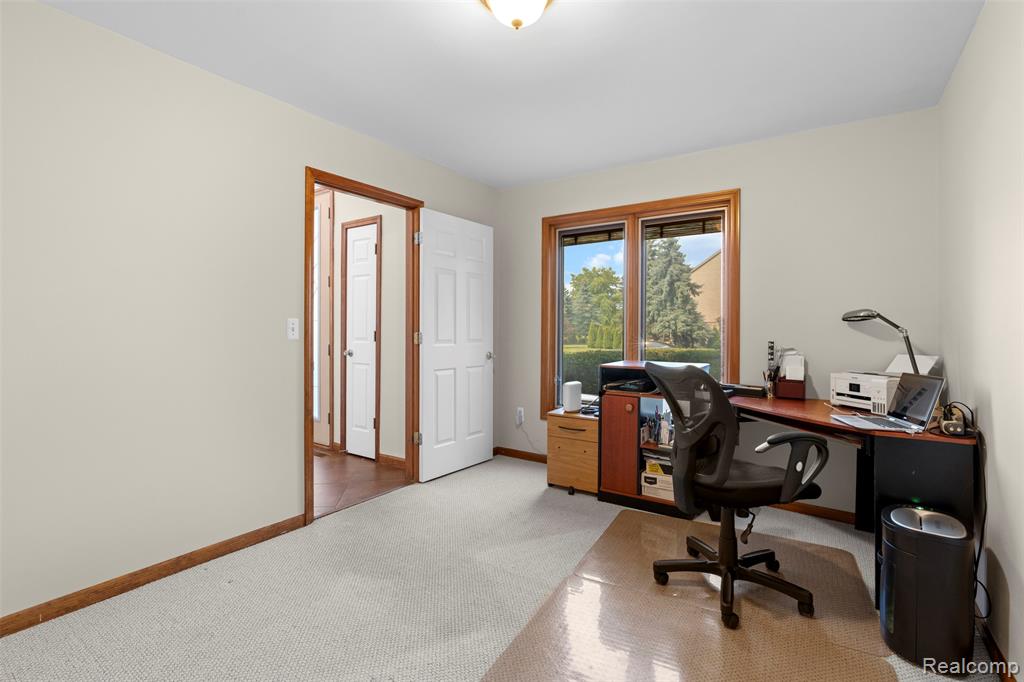 47668 Whippoorwill Drive, Macomb, MI 48044 — Photo 11