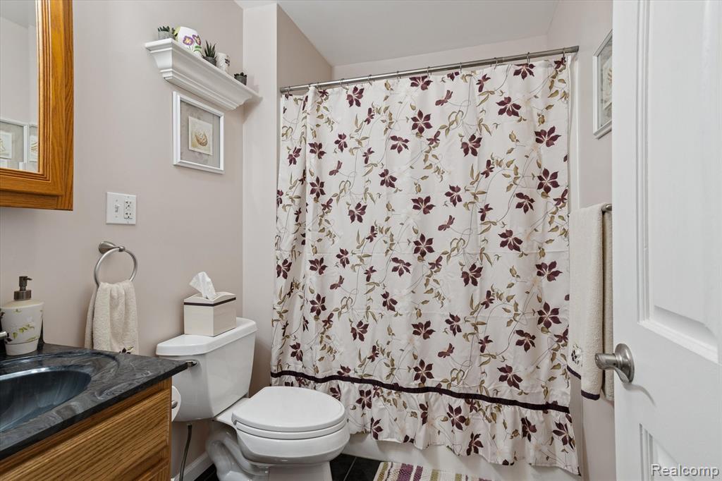 49765 Martz Road, Van Buren, MI 48111 — Photo 32
