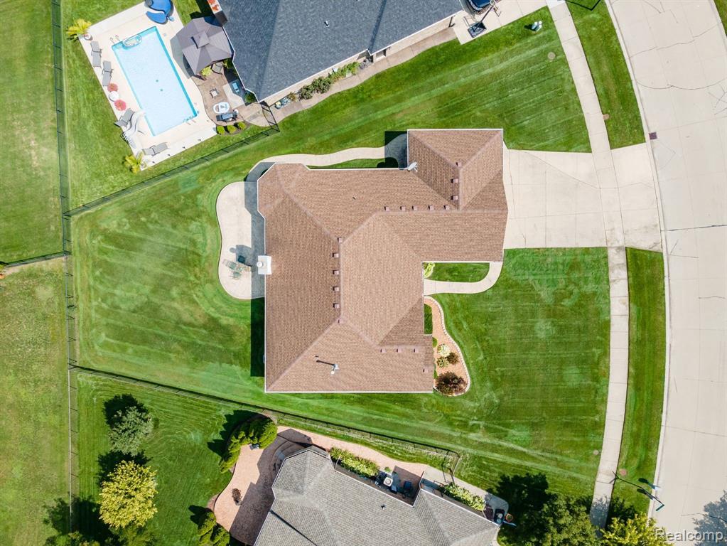 51031 HOOK Drive, Macomb, MI 48042 — Photo 5