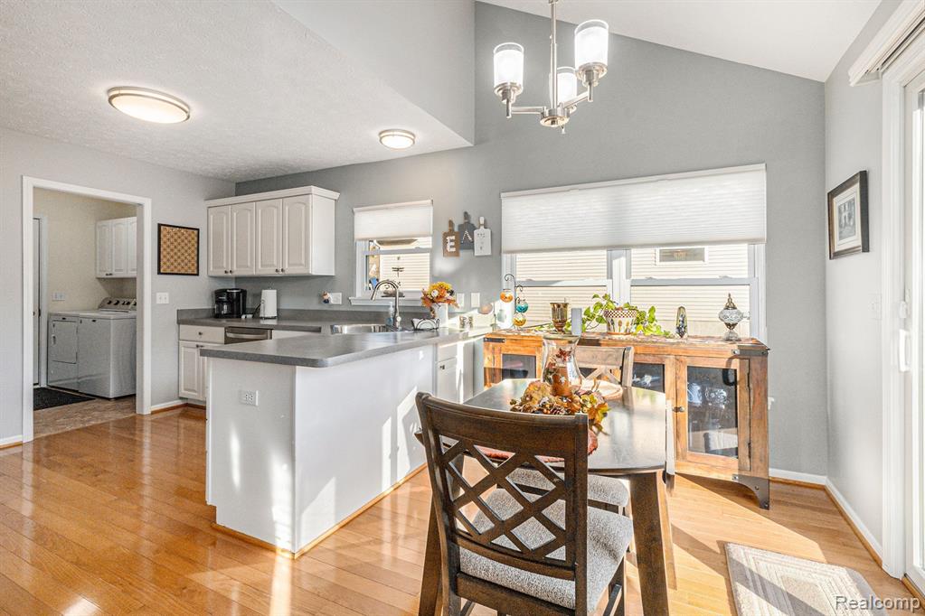 2574 KERRIA Drive, Howell, MI 48855 — Photo 10