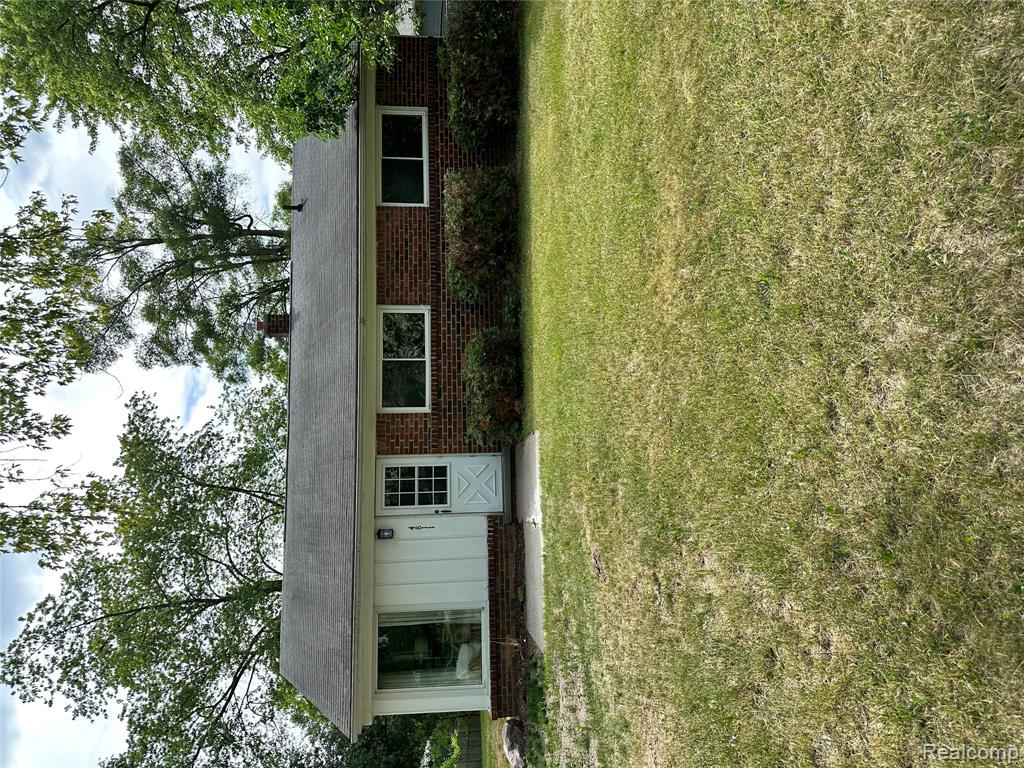 4811 SUMMERHILL Drive, Clarkston, MI — Photo 2