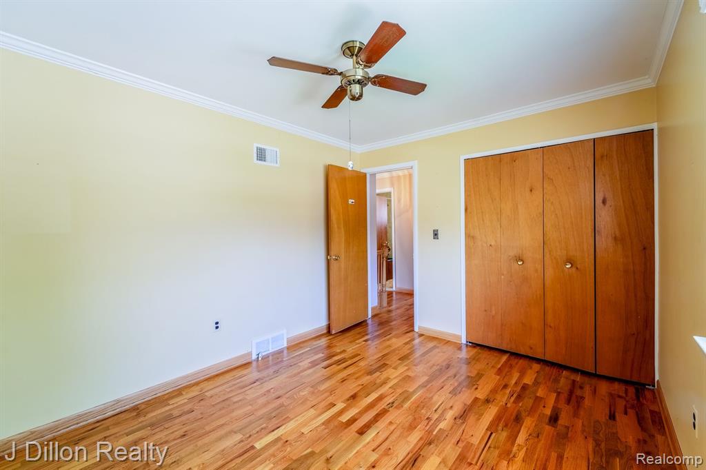 9121 TAVISTOCK Drive, Plymouth, MI 48170 — Photo 27