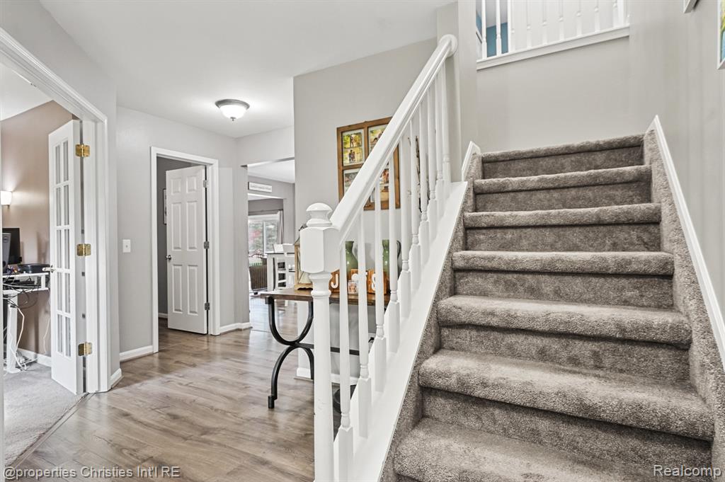 921 River Valley Drive, Lake Orion, MI 48362 — Photo 10
