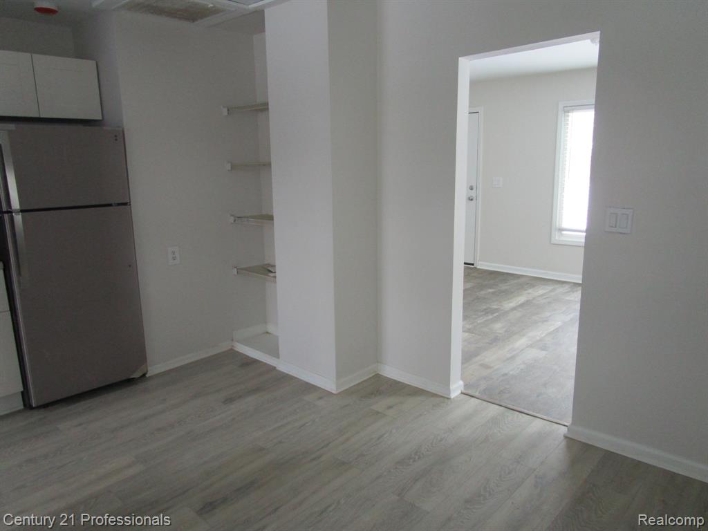 22811 Purdue Avenue, Farmington, MI 48336 — Photo 10