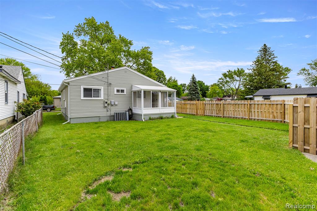 4516 Edgewood Street, Dearborn Heights, MI 48125 — Photo 28