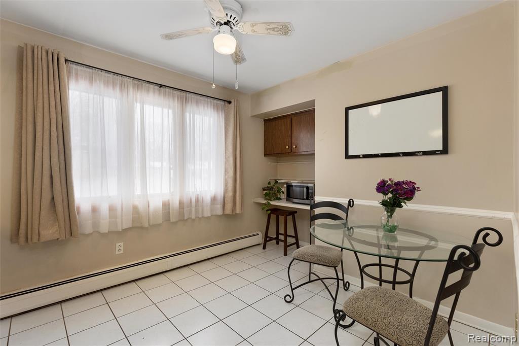 25376 Lyncastle Street, Farmington, MI, 48336