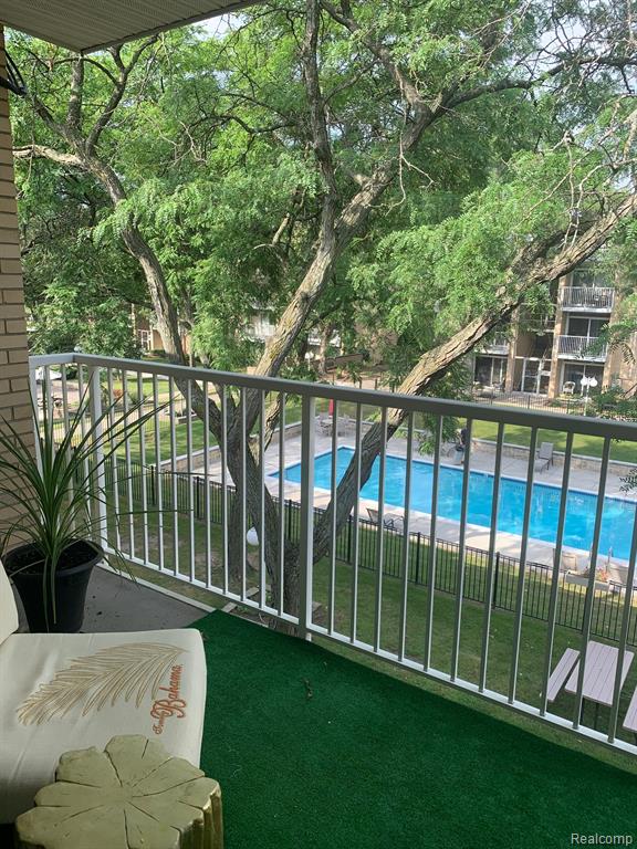 4909 Crooks Road, E 11, Royal Oak, MI 48073 — Photo 6