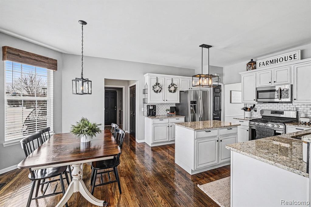 8375 Oxford Lane, Grand Blanc, MI 48439 — Photo 9