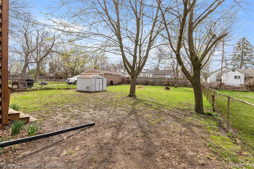 977 Boston Avenue, Waterford, MI 48328 — Photo 22