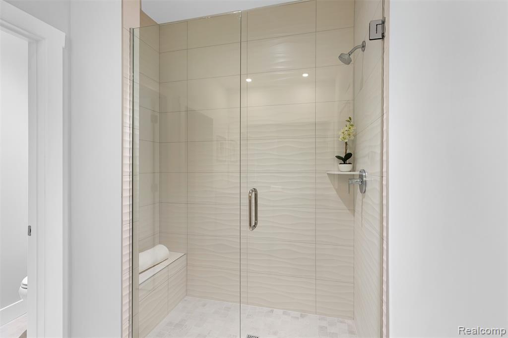 5326 Trail Vista Drive, West Bloomfield, MI 48323 — Photo 20