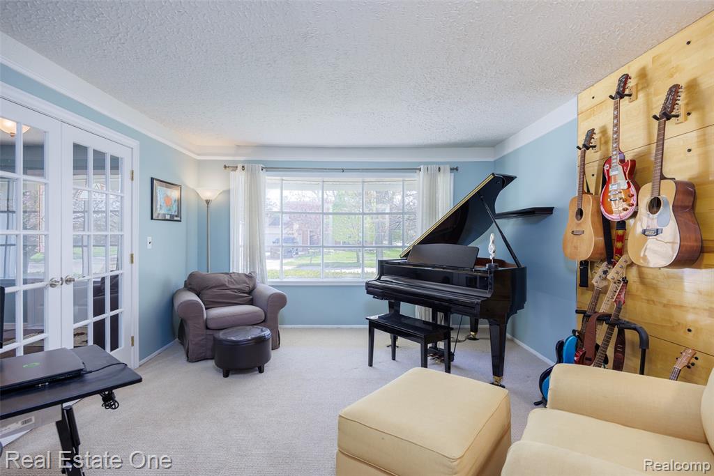5345 Patterson Drive, Troy, MI 48085 — Photo 4
