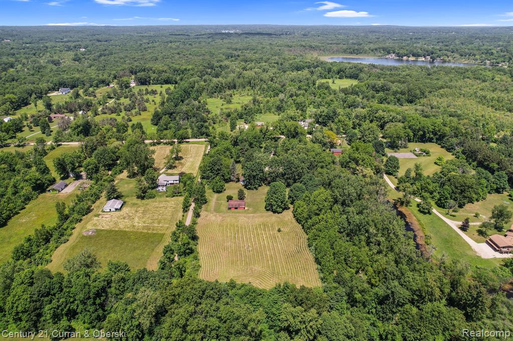 415 W PREDMORE Road, Oakland, MI — Photo 31