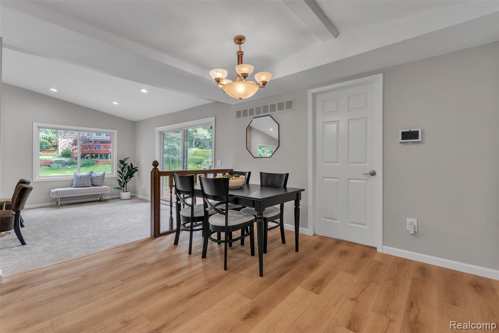 5310 Pond Bluff Drive, West Bloomfield, MI 48323 — Photo 27