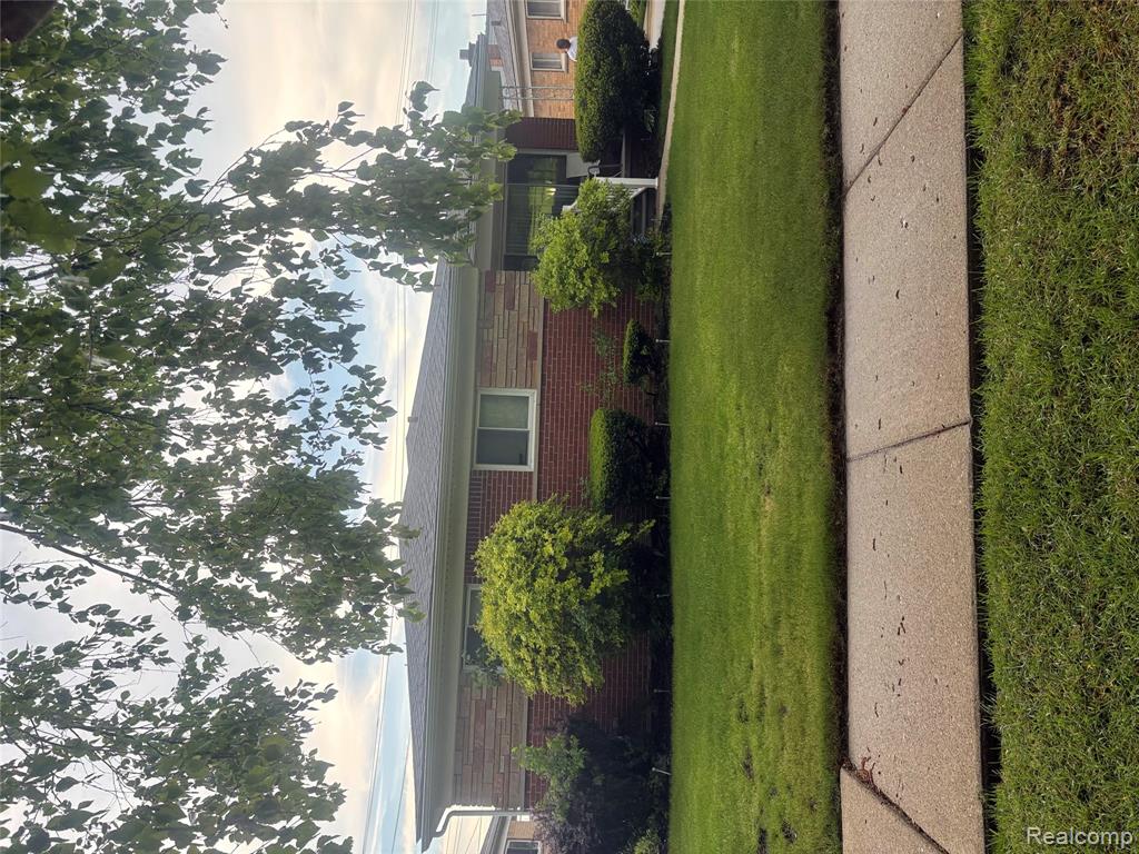 23131 Beverly Street, Oak Park, MI 48237 — Photo 2