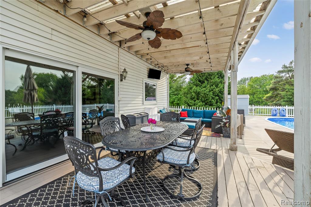 7739 Clyde Road, Fenton, MI 48430 — Photo 38