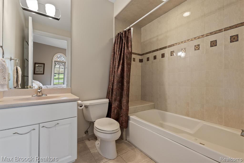 398 Shrewsbury Drive, Clarkston, MI 48348 — Photo 39