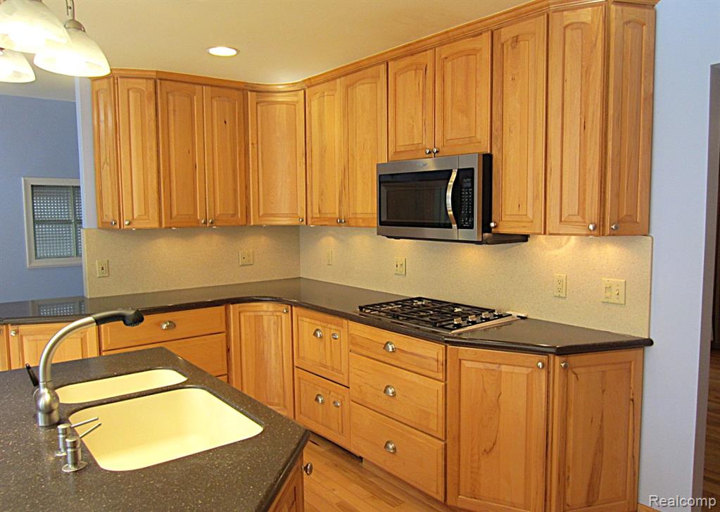 52477 Pappy Lane, Shelby Twp, MI 48316 — Photo 8