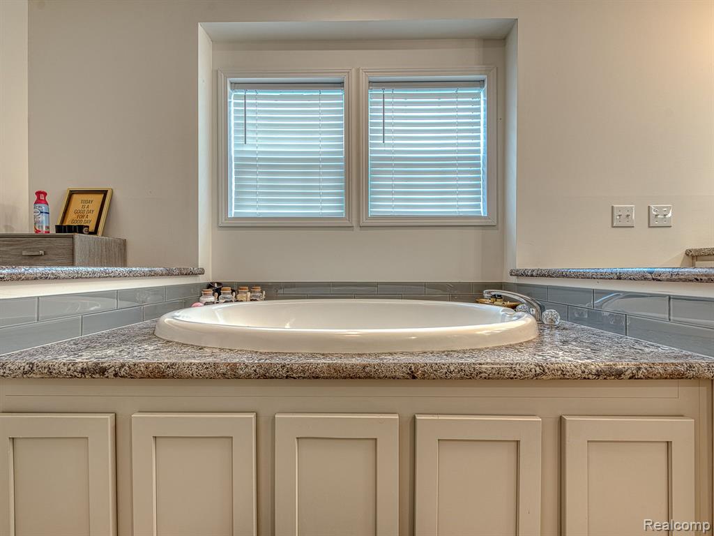 10747 S BROOKSTON Drive, Willis, MI 48191 — Photo 18