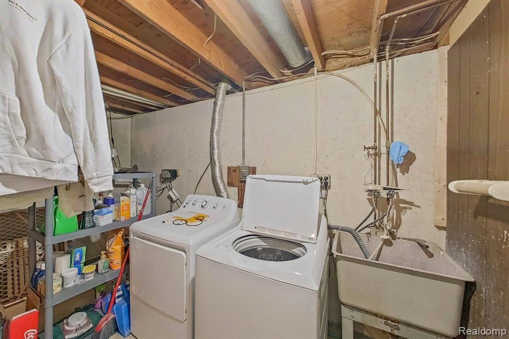 631 NORCHESTER Street, South Lyon, MI 48178 — Photo 27