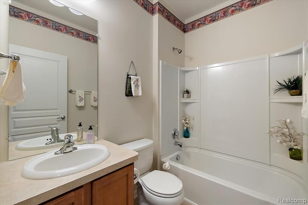 49676 Broadacre Drive, 63, Macomb, MI 48042 — Photo 25