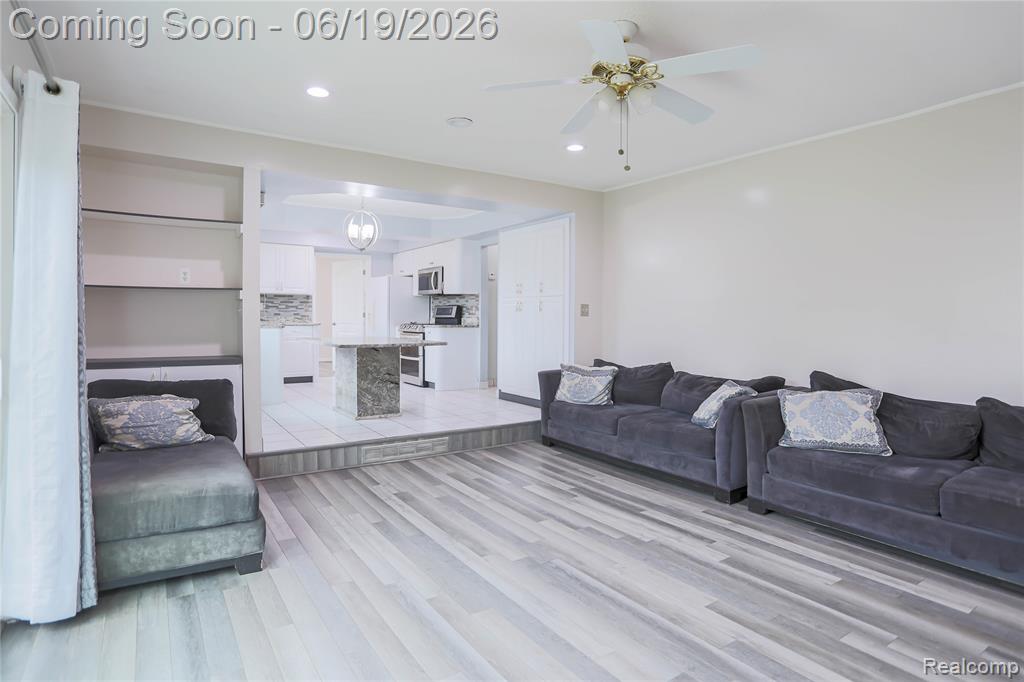 4788 Bloomfield Drive, Sterling Heights, MI 48310 — Photo 17