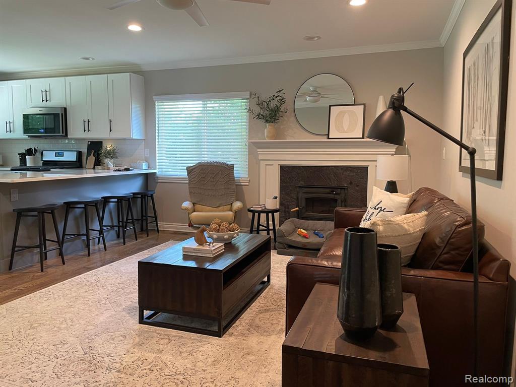 6832 MONTFORT Drive, Canton, MI 48187 — Photo 10