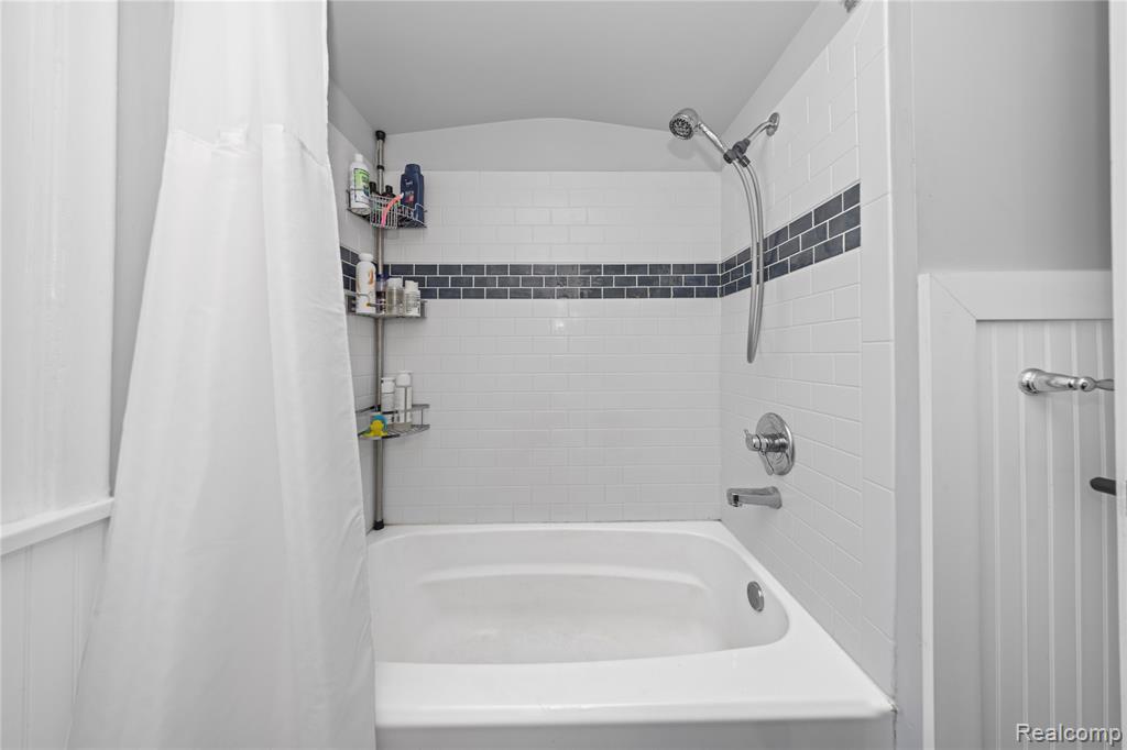 9082 Ball Street, Plymouth, MI 48170 — Photo 17