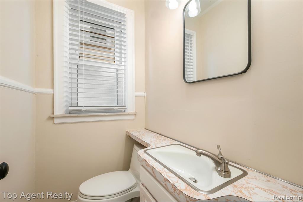 16565 Roselawn Street, Detroit, MI 48221 — Photo 24
