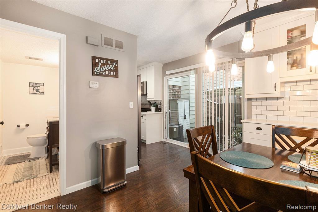 1807 WICKHAM Street, Royal Oak, MI 48073 — Photo 9