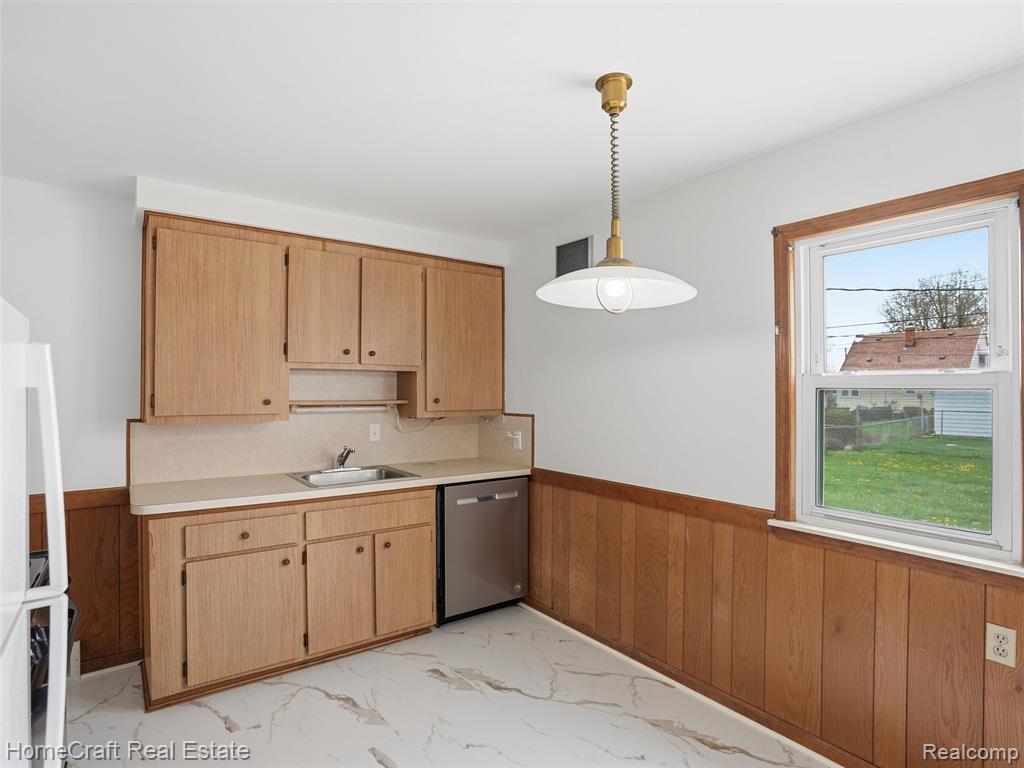 28629 JAMES Street, Garden City, MI — Photo 6