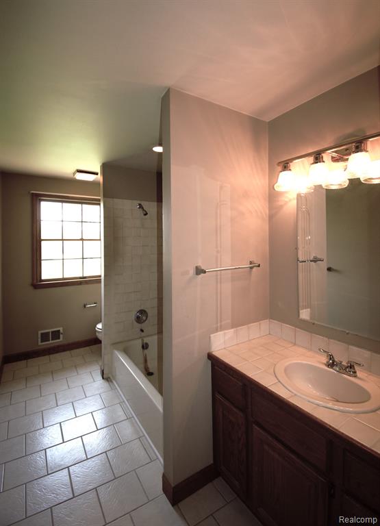 23049 27 MILE Road, Ray, MI — Photo 17
