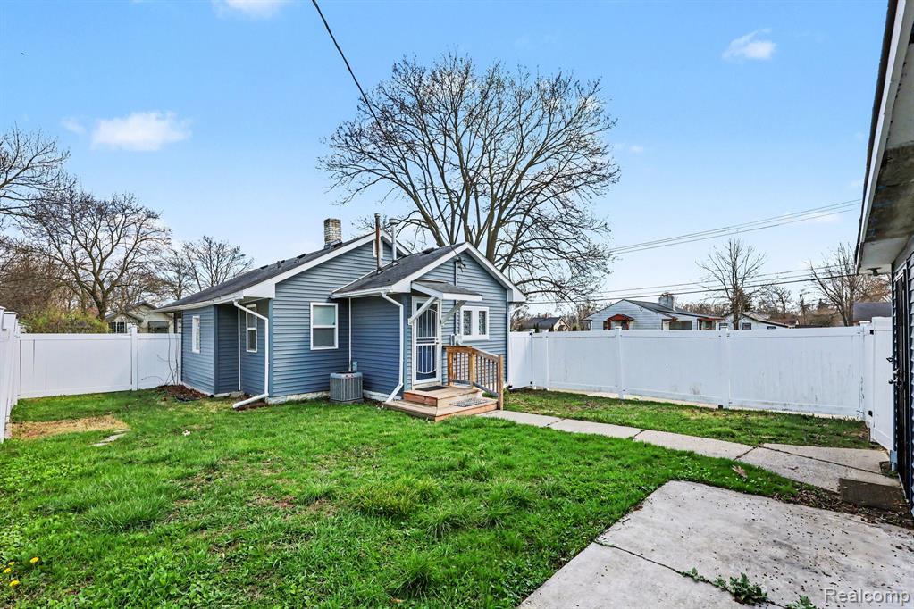 925 Kenilworth Avenue, Pontiac, MI 48340 — Photo 25