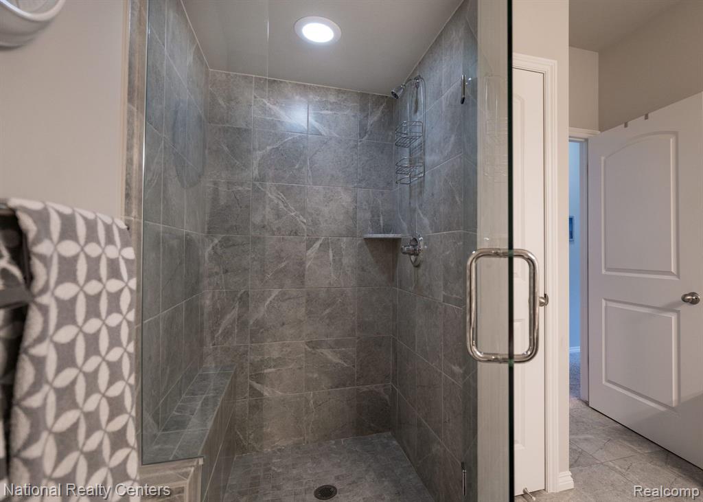 5236 HAWKSEYE Trace, Warren, MI 48092 — Photo 25