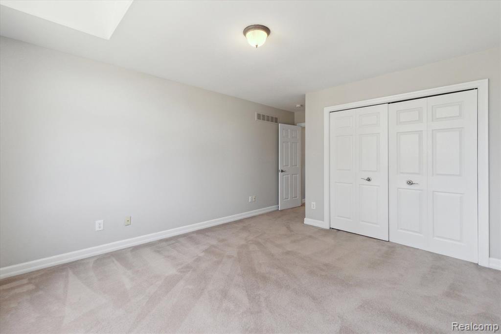 6808 OAKHURST RIDGE Road, Clarkston, MI 48348 — Photo 35