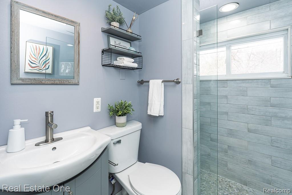 395 Wimpole Drive, Rochester Hills, MI 48309 — Photo 13