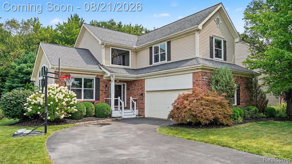388 Lakeshore Pointe Drive, Howell, MI 48843