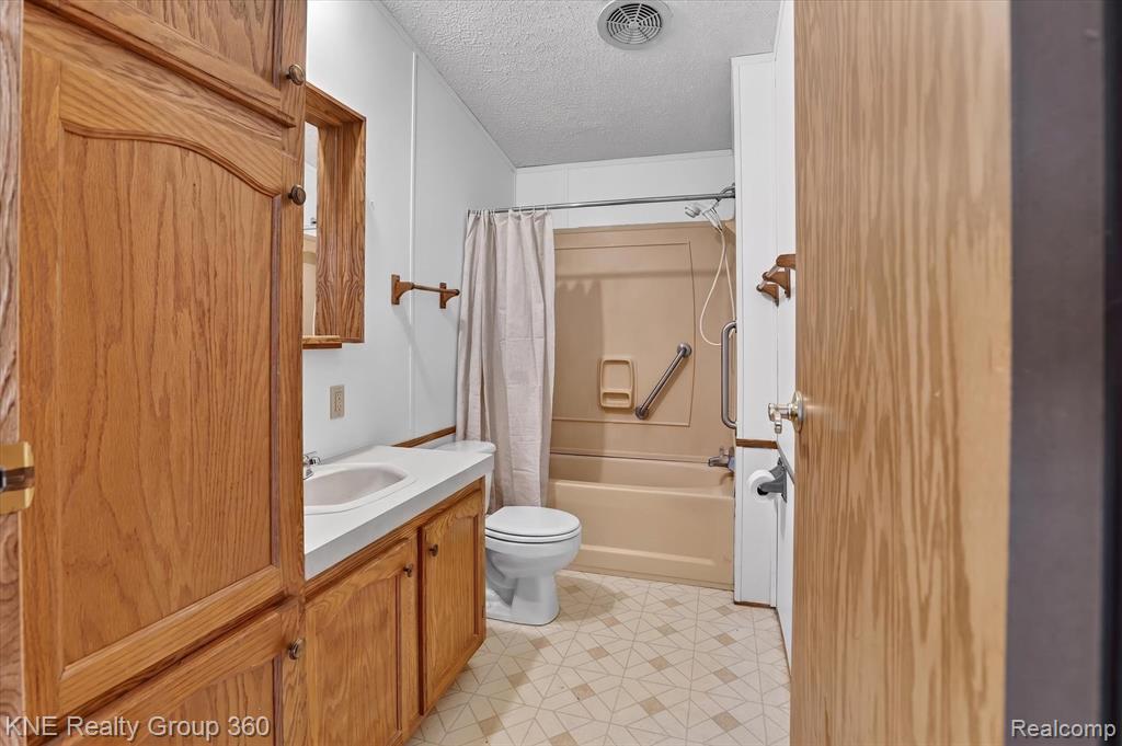 4884 Piersonville Road, Columbiaville, MI 48421 — Photo 12