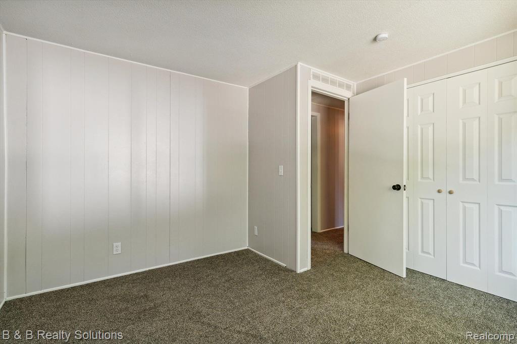 6685 BRUSH Street, North Branch, MI 48461 — Photo 20