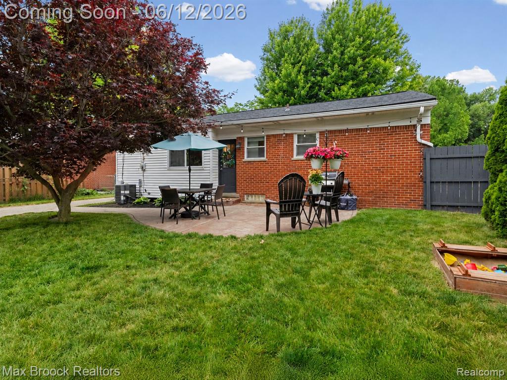 14474 Oxford, Plymouth, MI 48170 — Photo 33