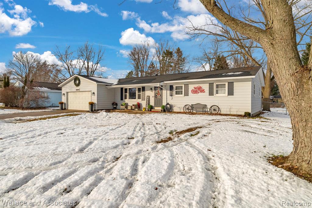 4440 Cambridge Drive, Port Huron, MI 48060 — Photo 3
