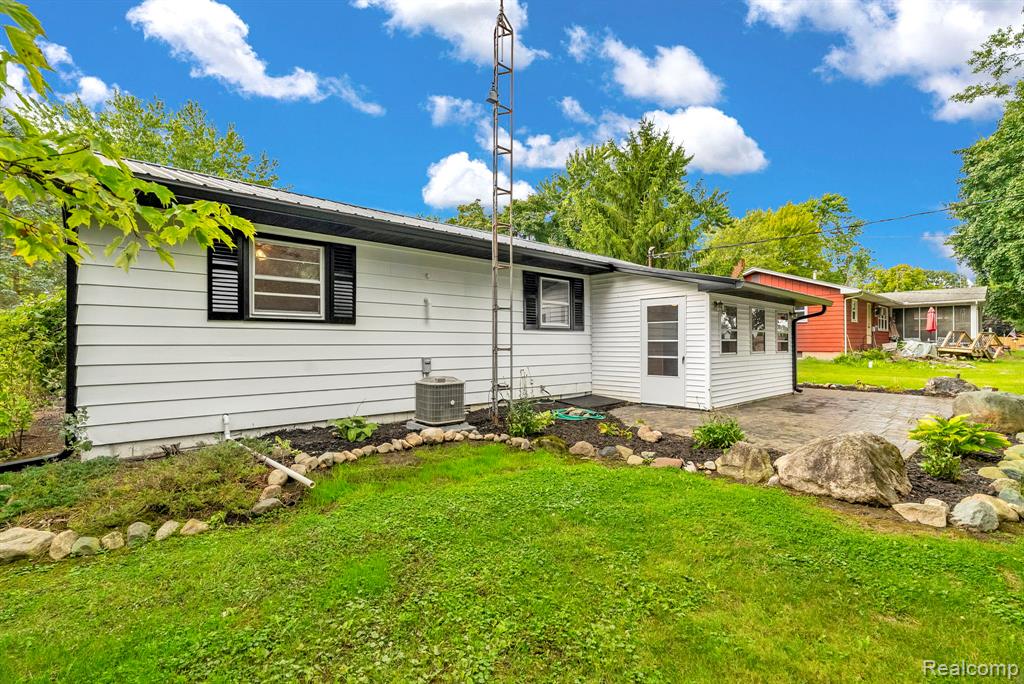 538 N Neeper Street, Capac, MI 48014 — Photo 26