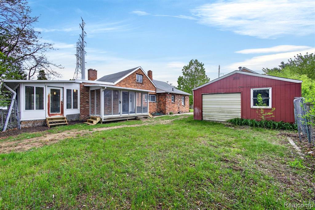 4047 Mitchell Drive, Flint, MI 48506 — Photo 37