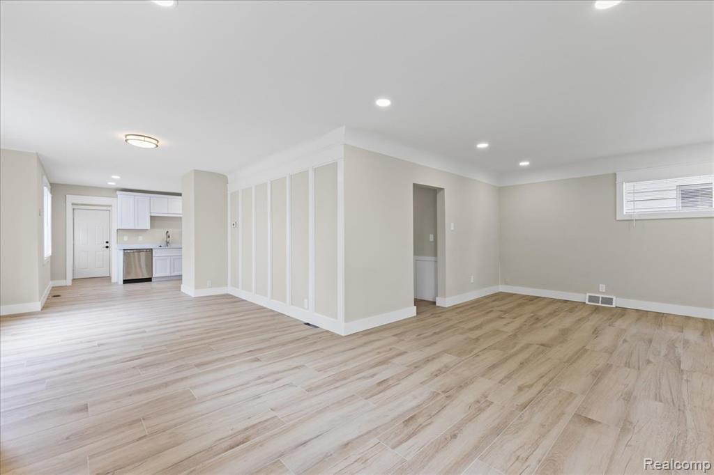 8057 Paige Avenue, Warren, MI 48089 — Photo 21