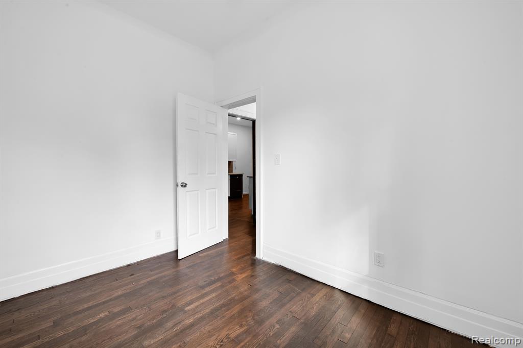 824 PHILIP Street, Detroit, MI 48215 — Photo 24
